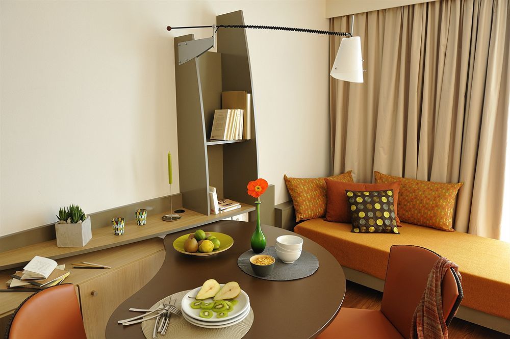Adagio Centre 4*
